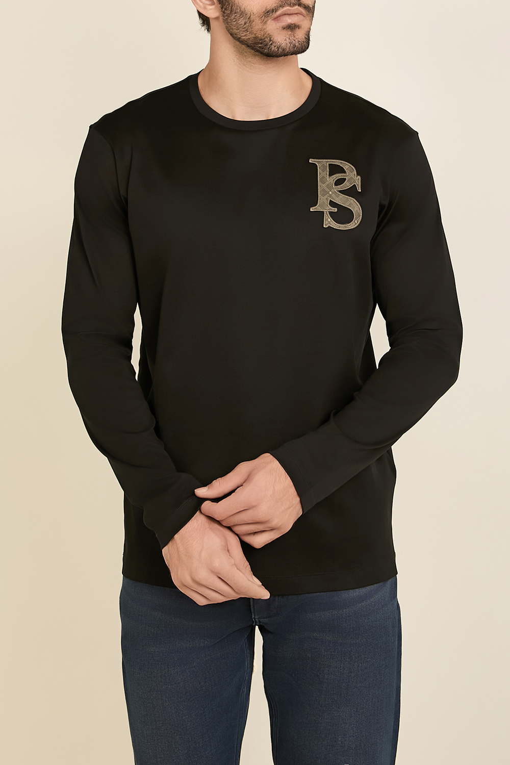 תמונת דוגמן קידמית של חולצת טי ארוכה