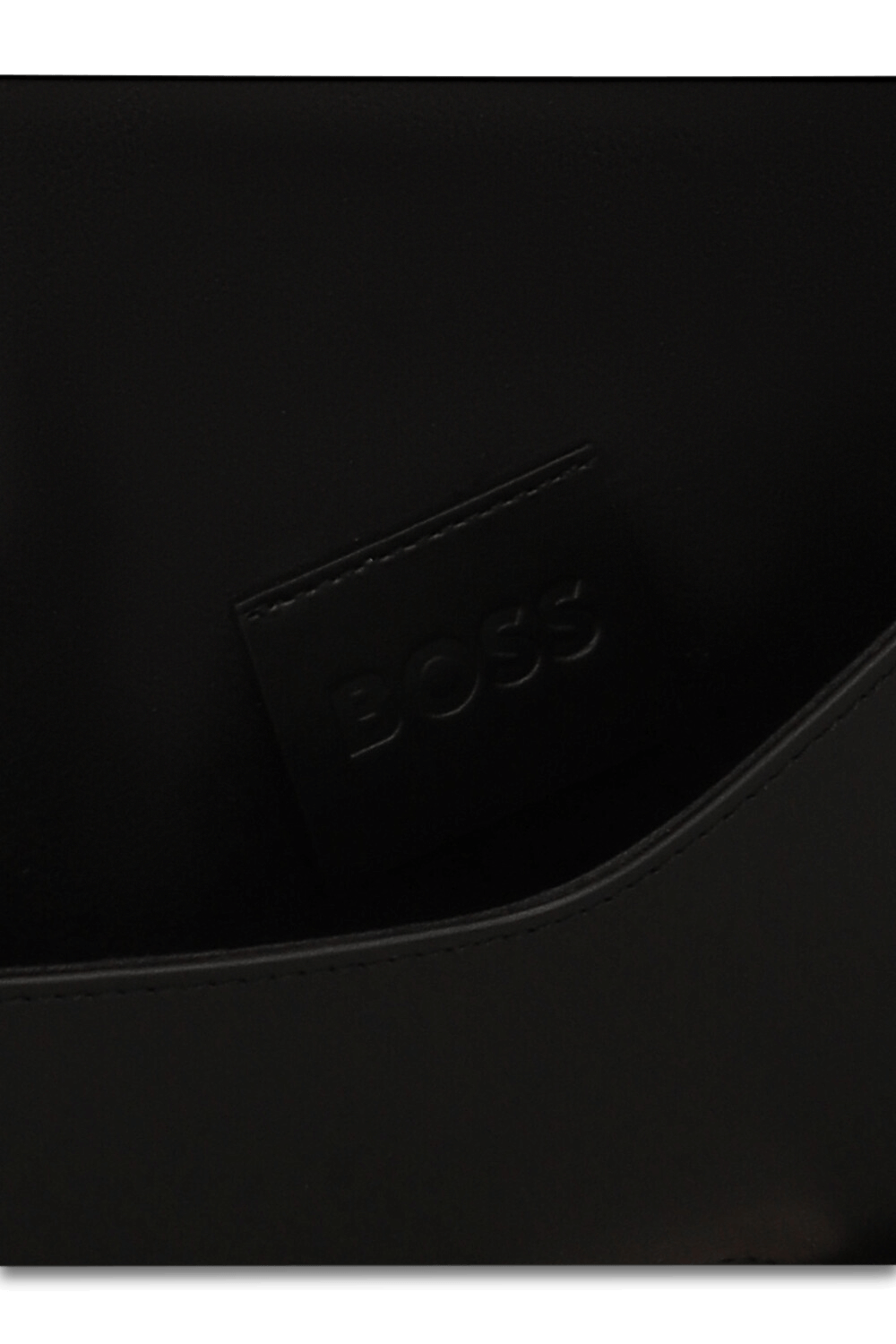 תמונת פנים של תיק קלאץ' פטרה