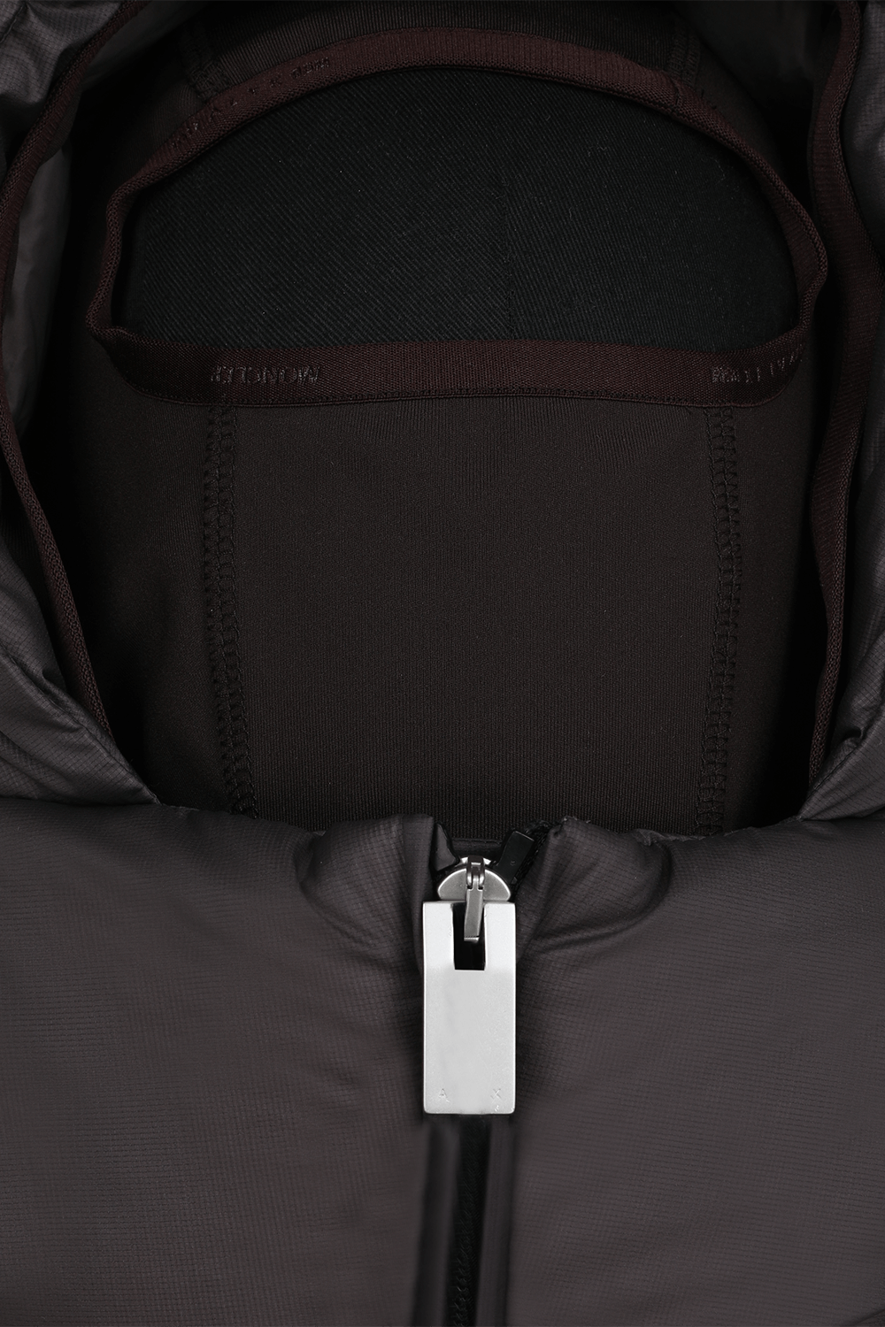 תמונה אחורית של מונקלר X אליקס מעיל קווילט אפודי