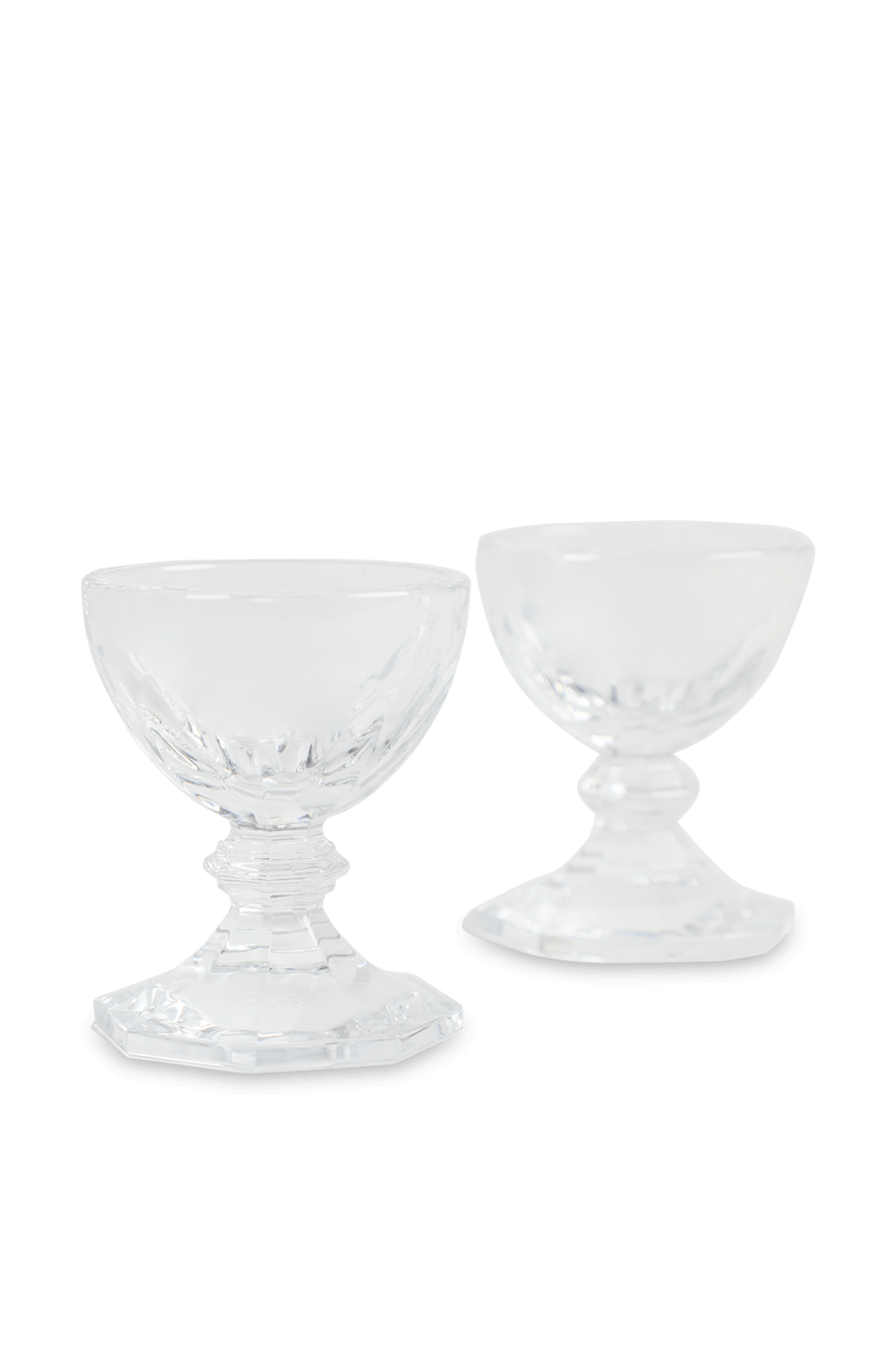 תמונה אחורית של סט שני מעמדים לביצים מקריסטל שקוף