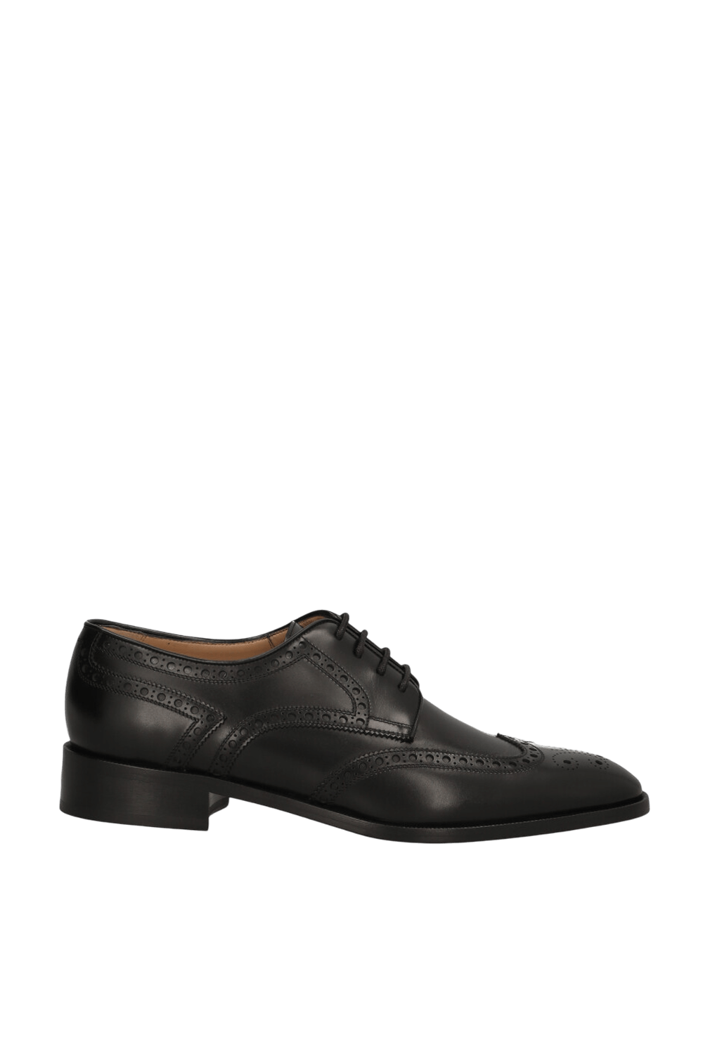 תמונה קידמית של נעלי אוקספורד