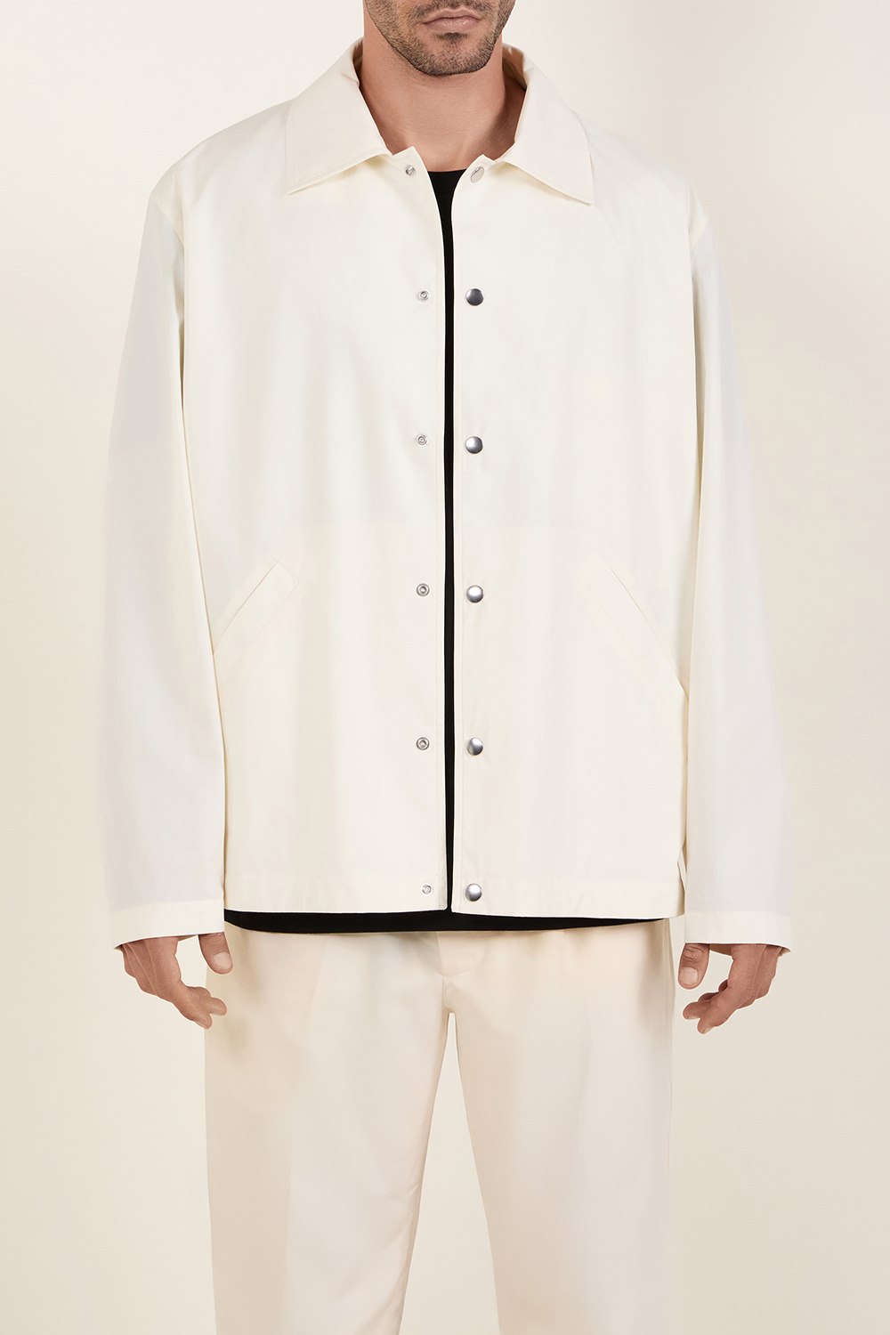 תמונת דוגמן קידמית של חולצת ז'קט מכופתרת