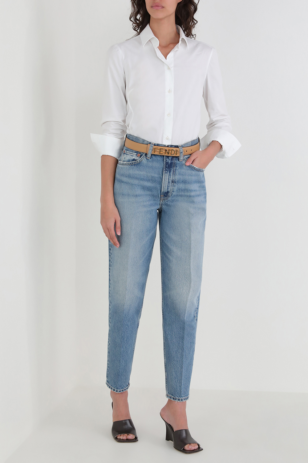 תמונת דוגמן קידמית של חגורה