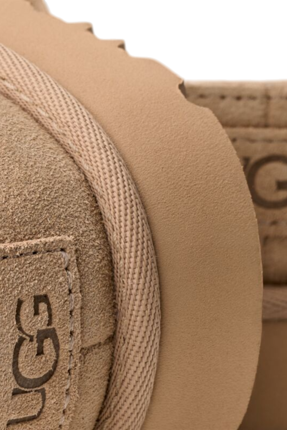 תמונת פנים של כפכפי גולדנסטאר היי קאט אאוט