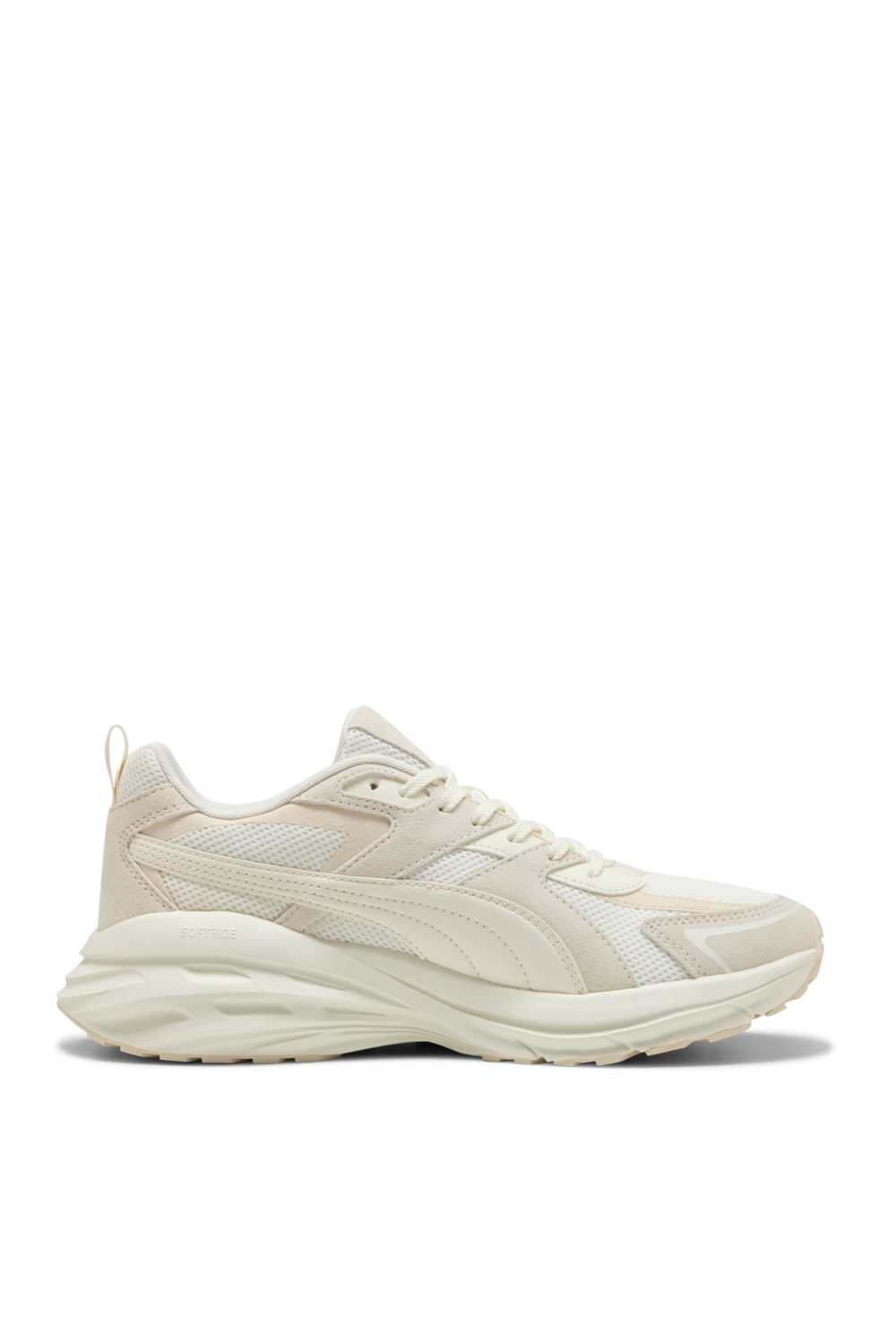 תמונה קידמית של נעלי סניקרס