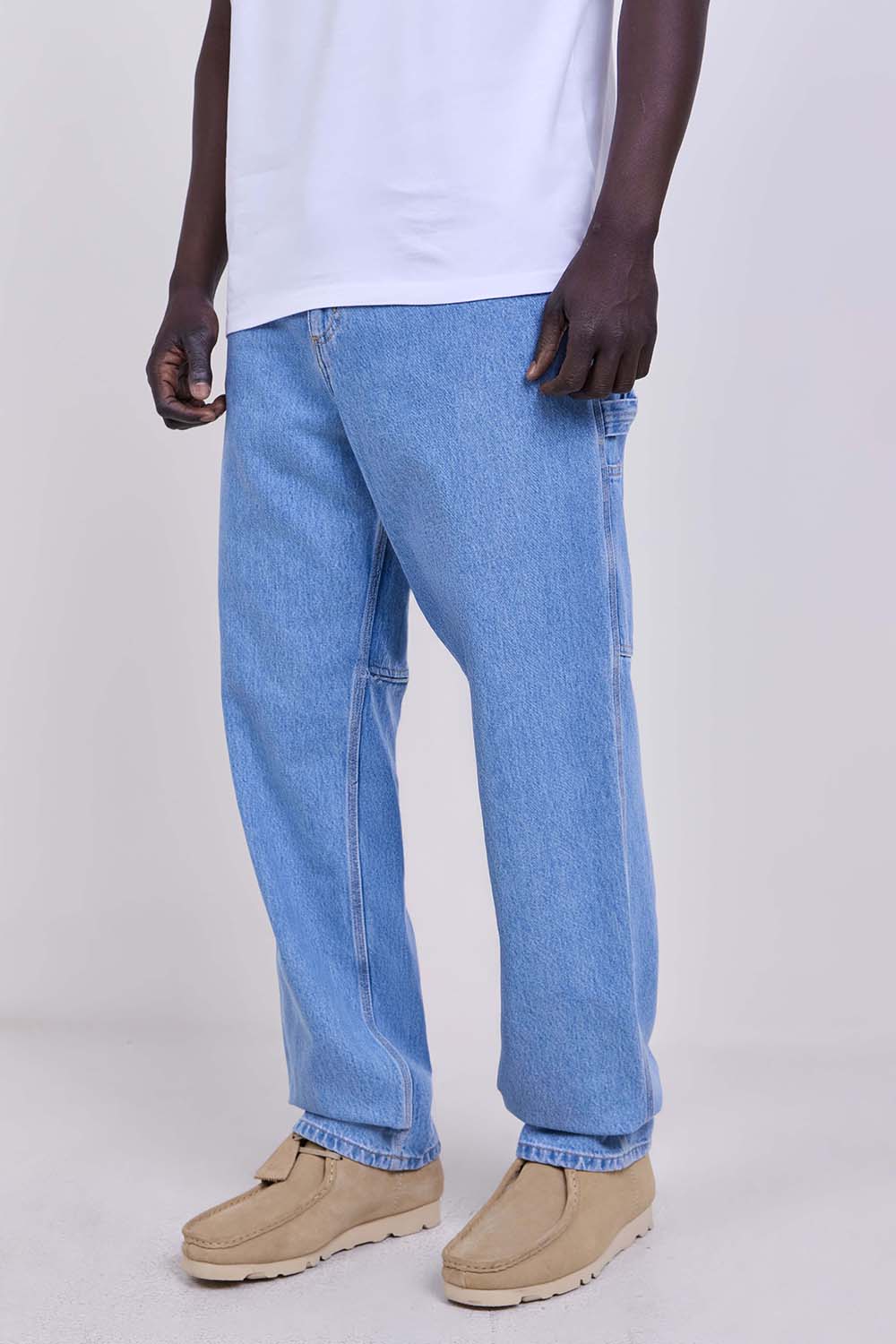 תמונת דוגמן קידמית של מכנסי ג'ינס סינגל ניי