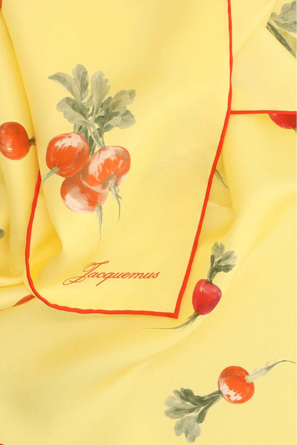 תמונה אחורית של מטפחת משי