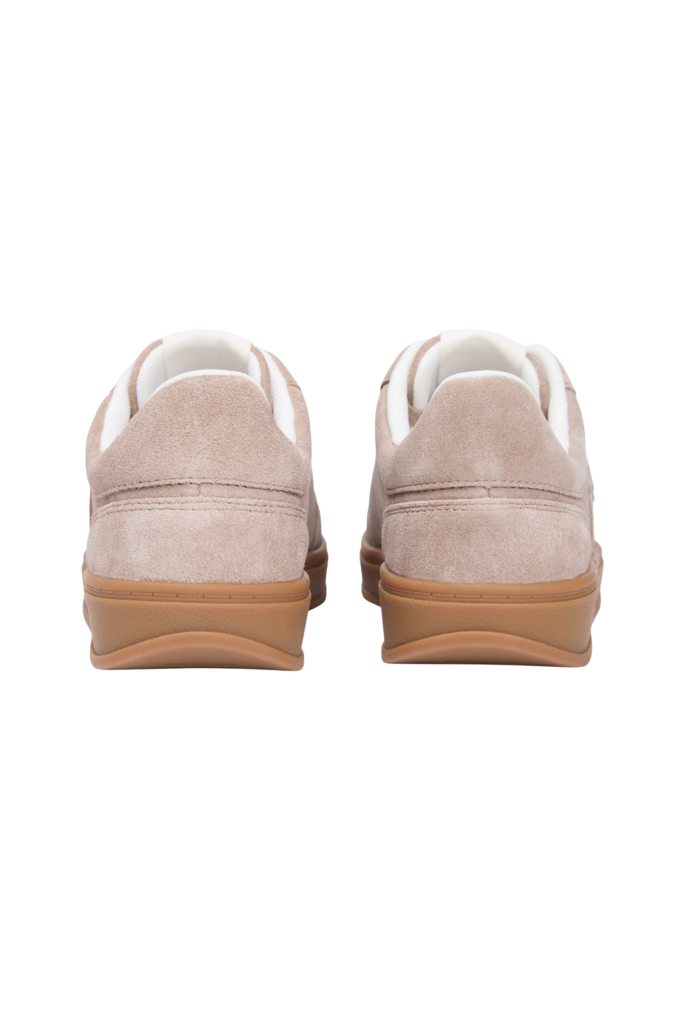 תמונת פנים של נעלי סניקרס