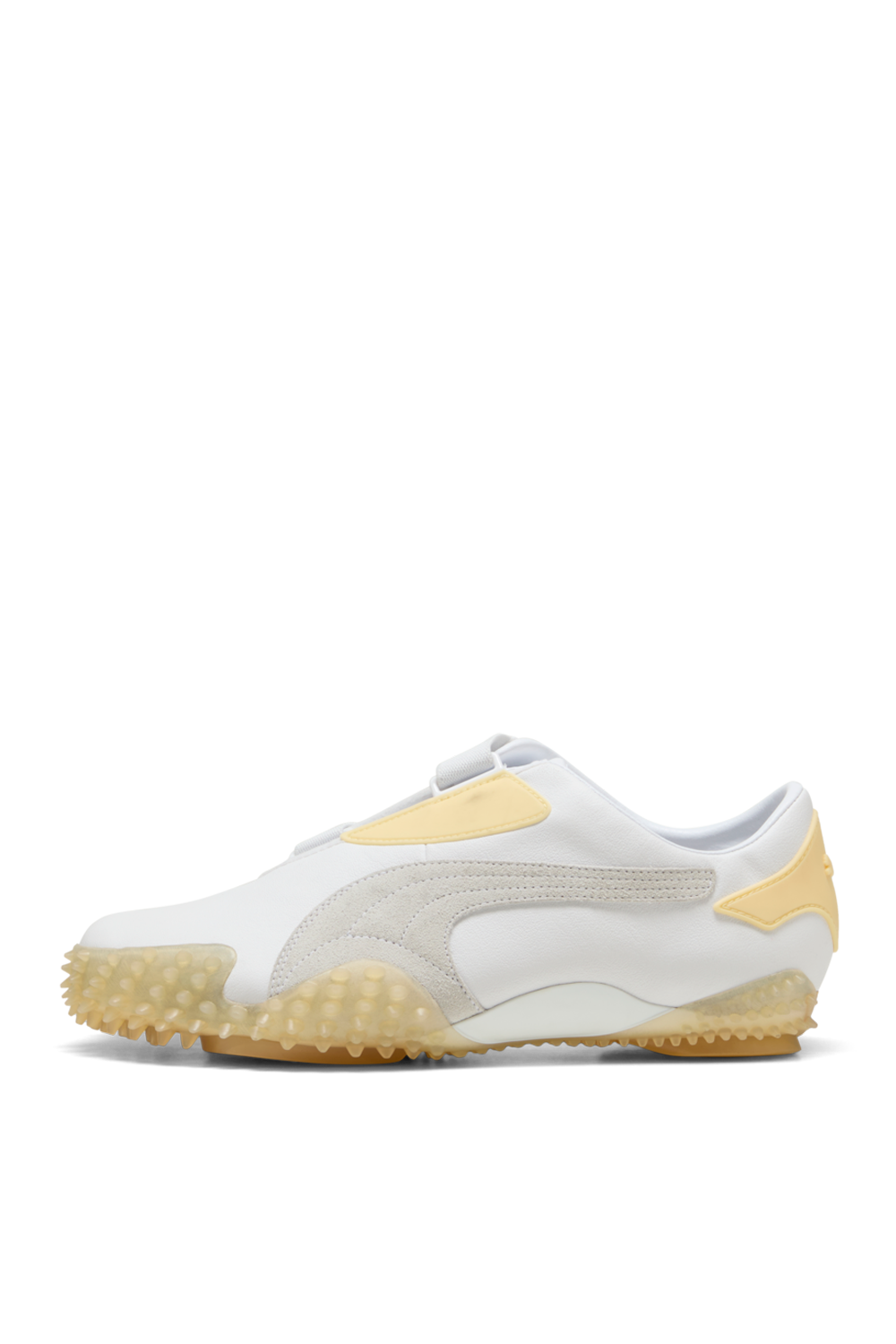 תמונה אחורית של נעלי סניקרס