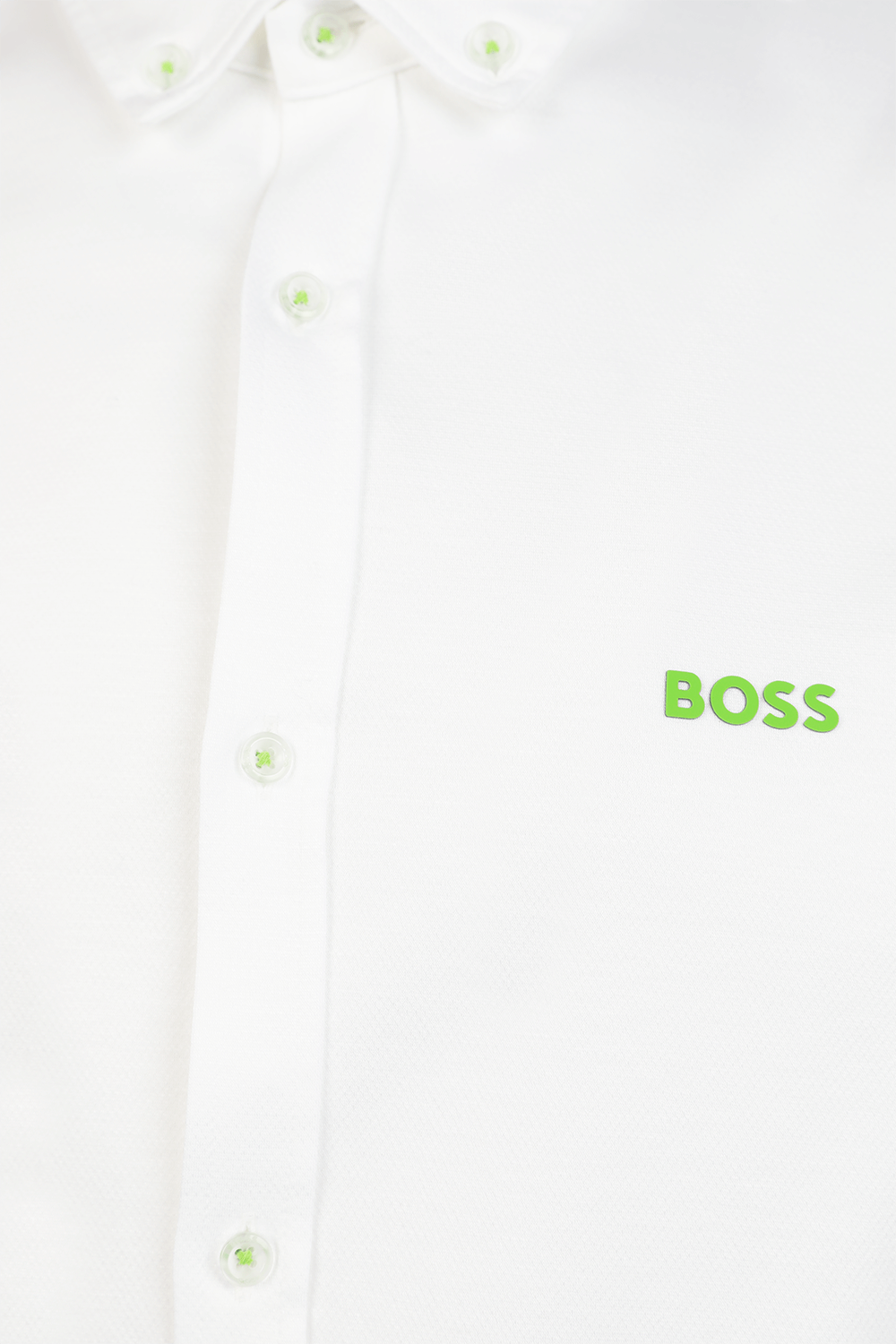 חולצה מכופתרת קלאסית עם לוגו ירוק בולט BOSS