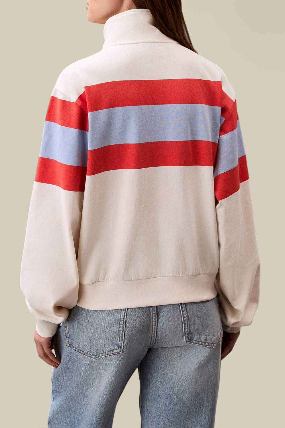 תמונת דוגמן אחורית של סווטשירט