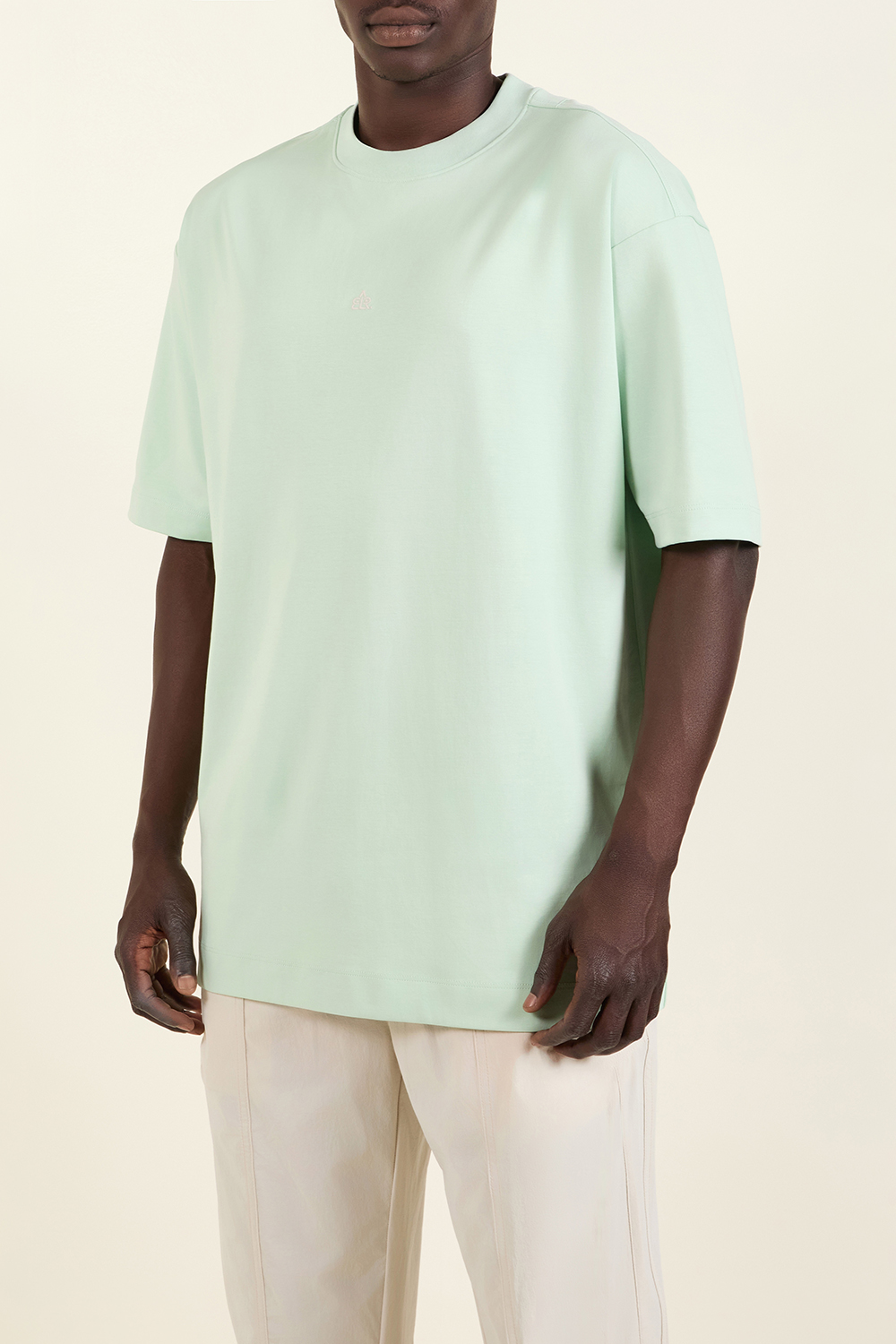 תמונת דוגמן קידמית של חולצת טי