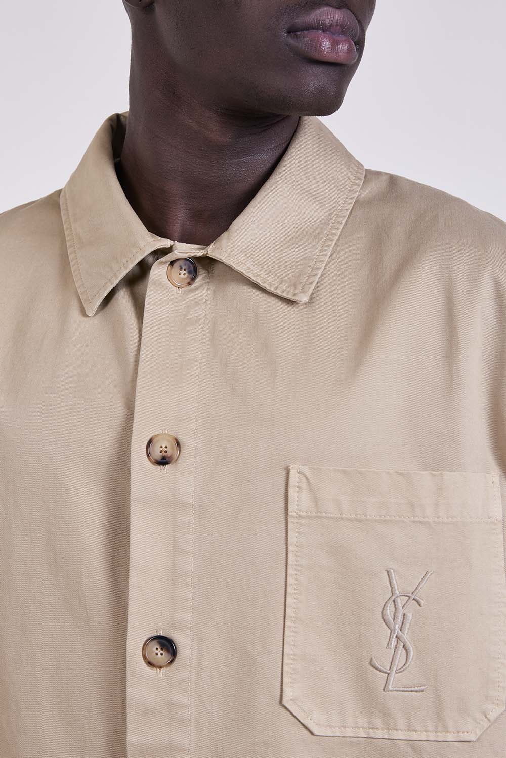 תמונת תקריב דוגמן של ז'קט קל