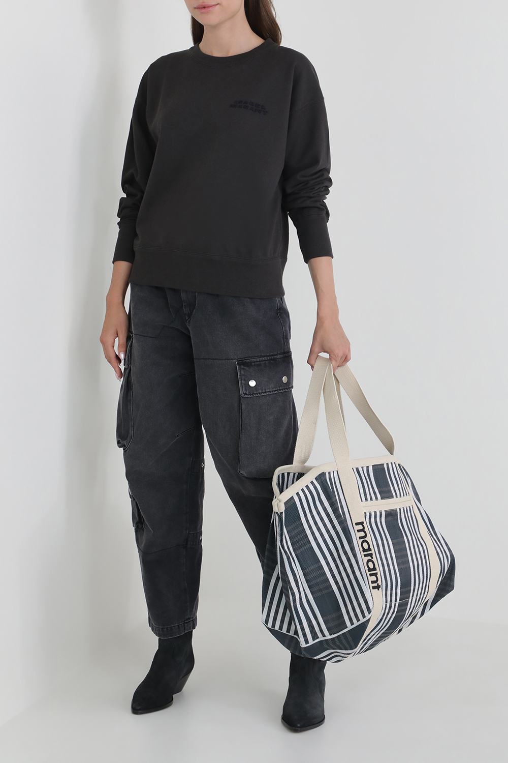 תמונת דוגמן קידמית של תיק נשיאה גדול