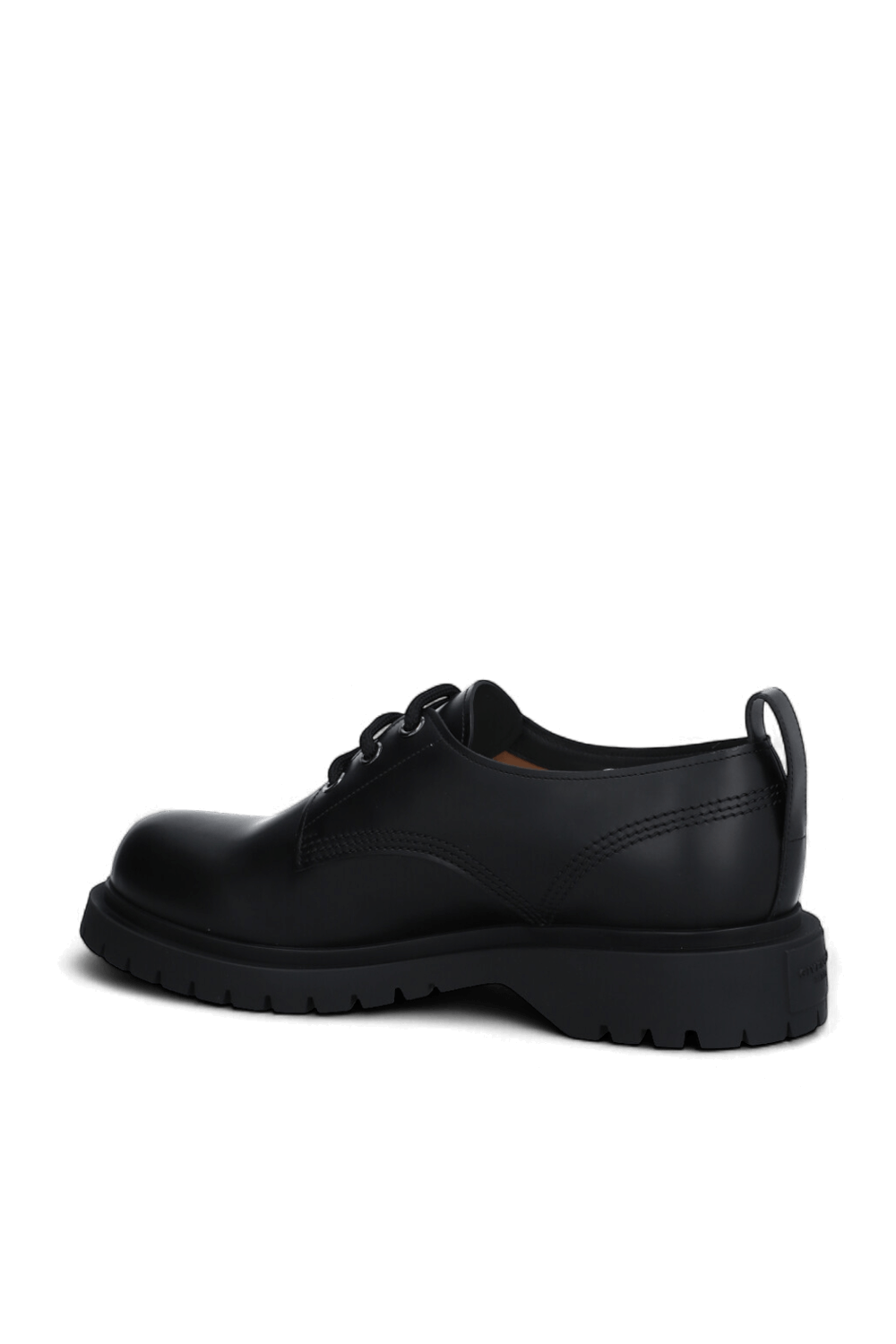 תמונה אחורית של נעלי דרבי