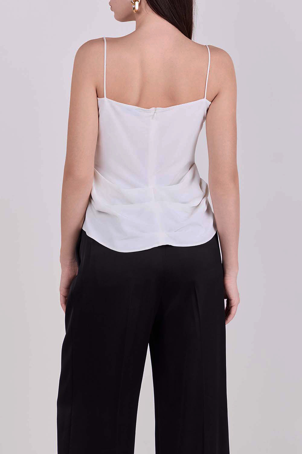 תמונת דוגמן אחורית של טופ משי