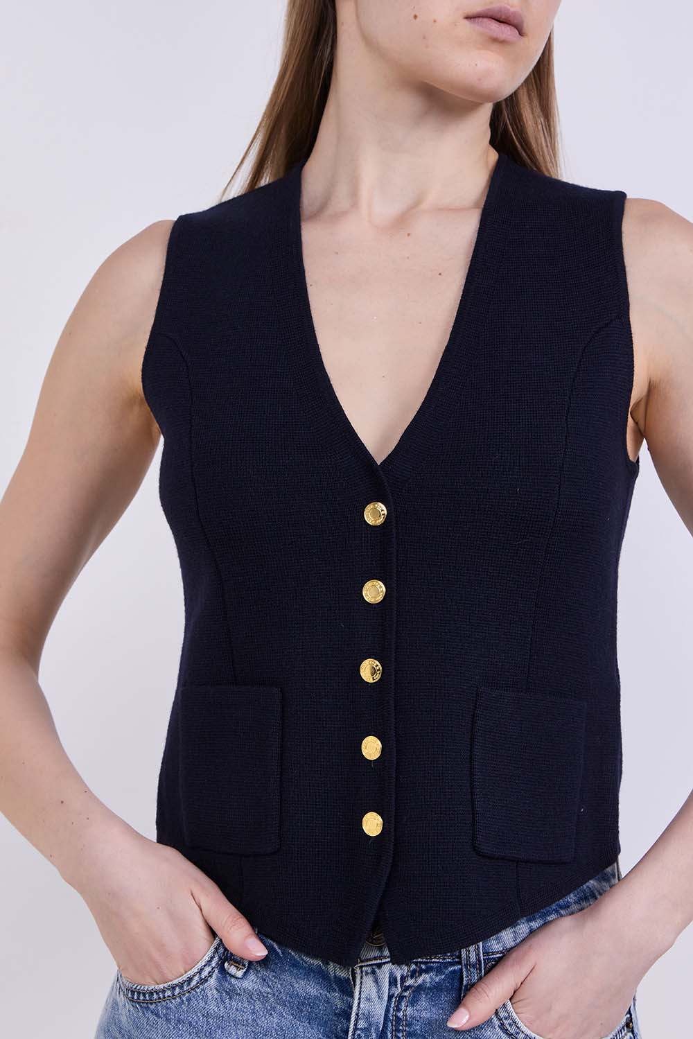 תמונת תקריב דוגמן של וסט