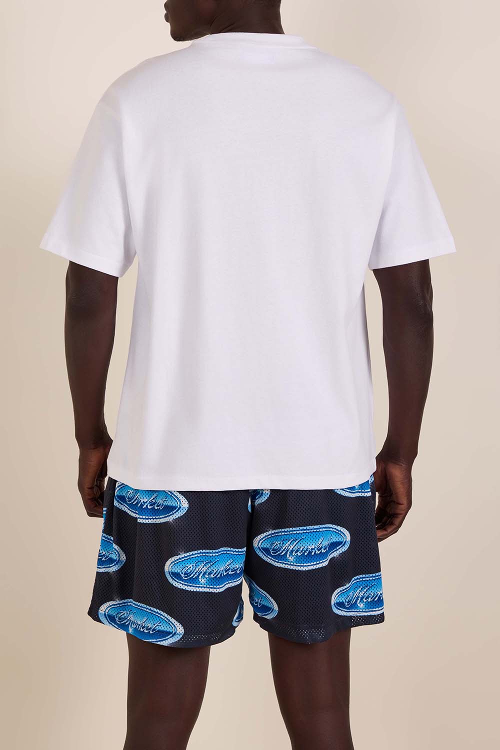 תמונת תקריב דוגמן של חולצת טי