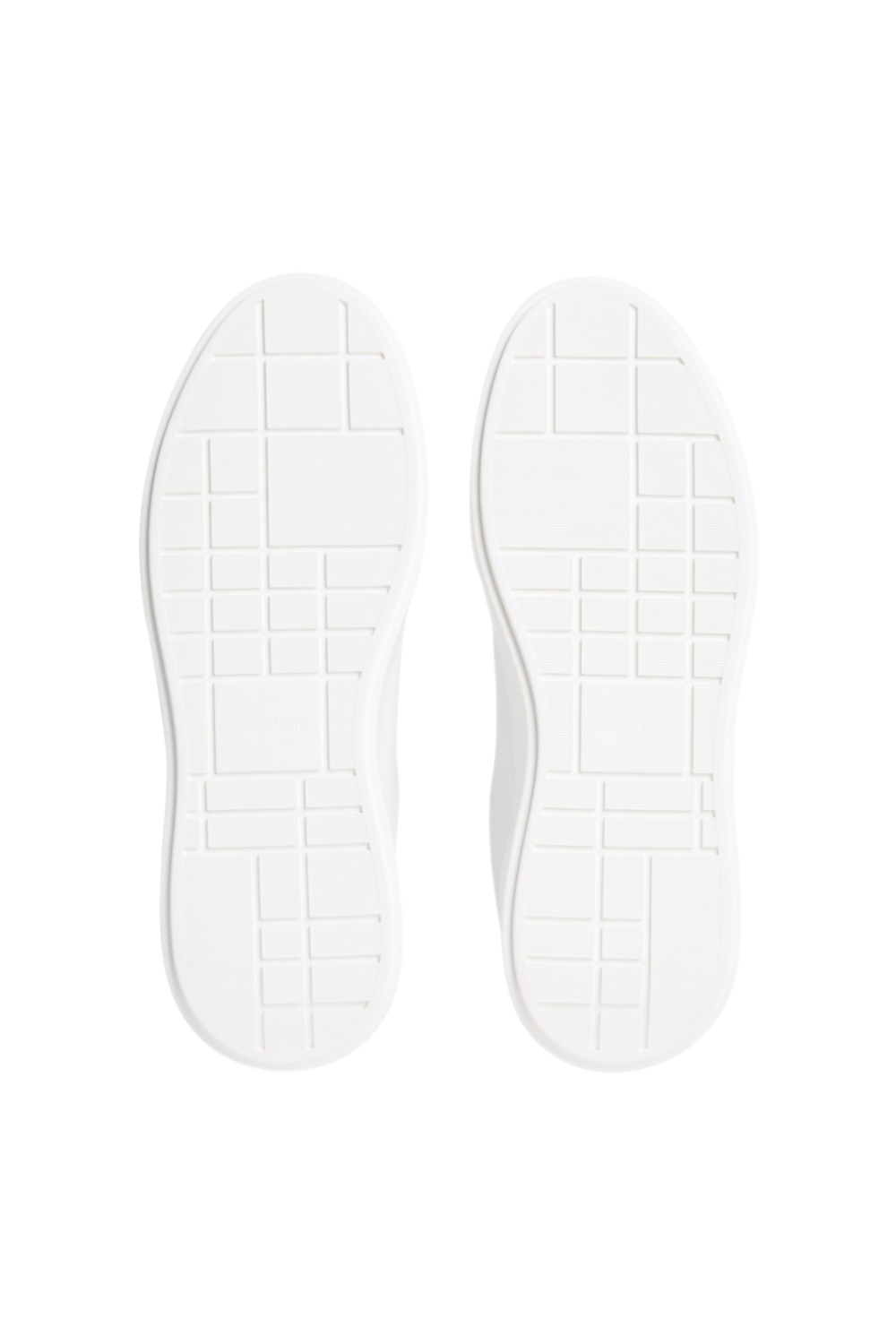 תמונת פנים של נעלי סניקרס