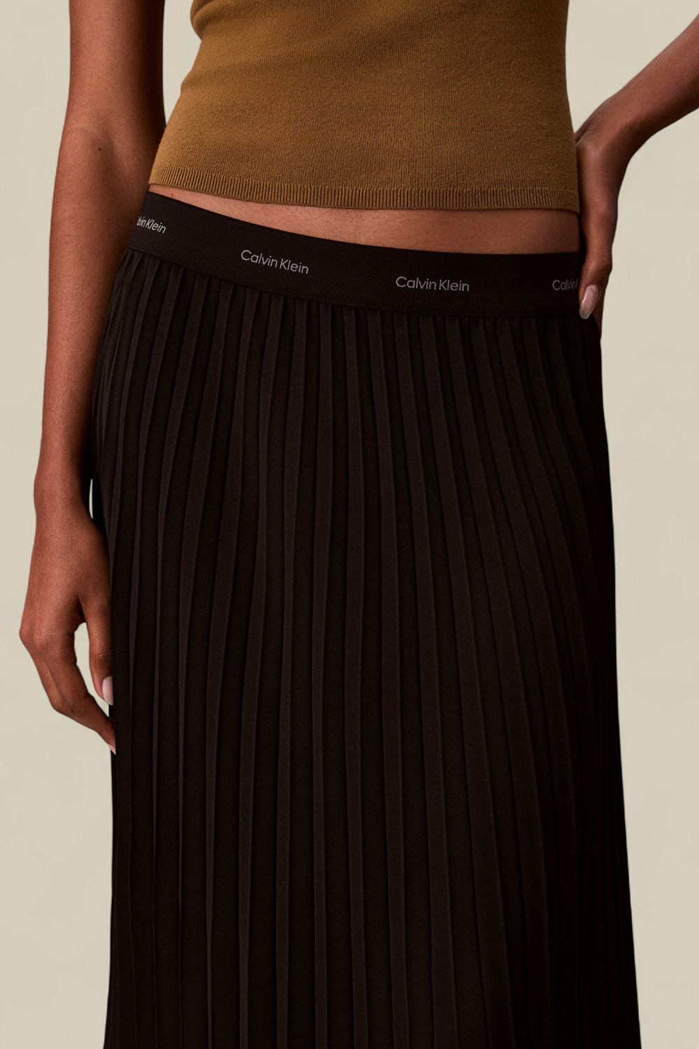 תמונת תקריב דוגמן של חצאית פליסה