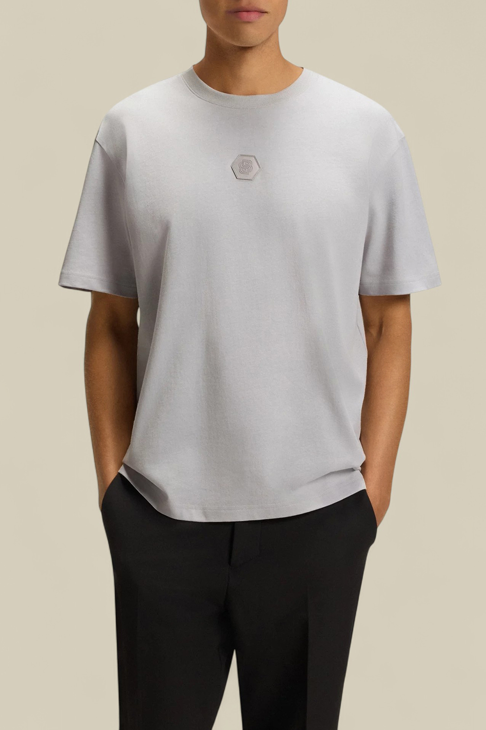 תמונת דוגמן קידמית של חולצת טי