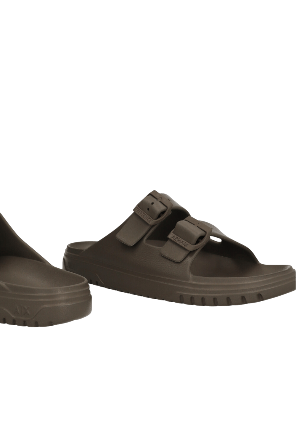 תמונת תקריב של כפכפי סליידס