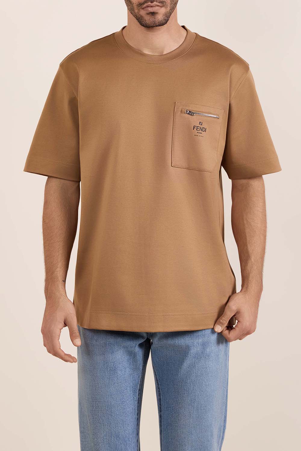 תמונת דוגמן קידמית של חולצת טי