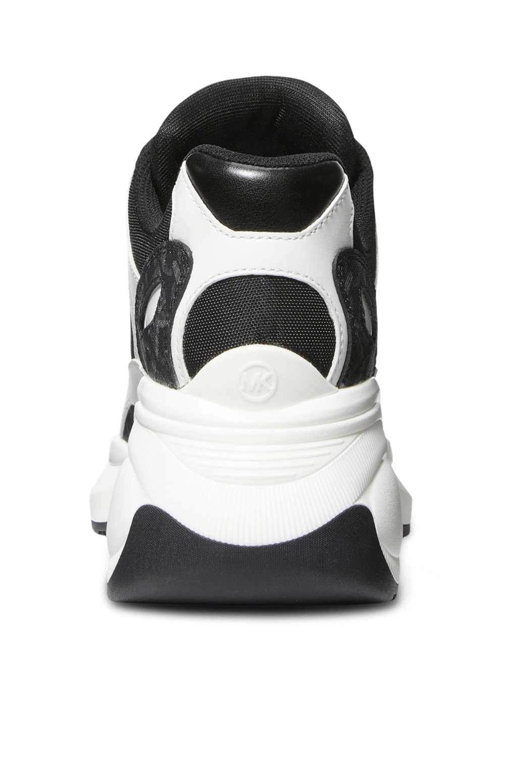 תמונה אחורית של נעלי סניקרס זומה