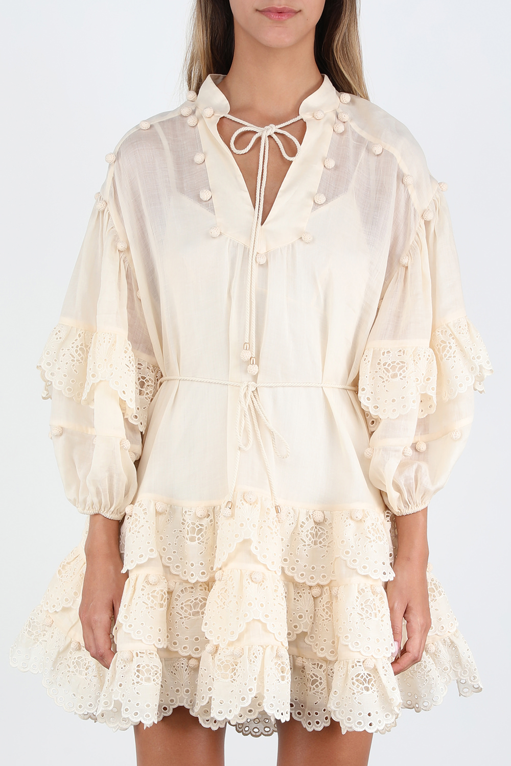 תמונת דוגמן קידמית של שמלת מיני ליר