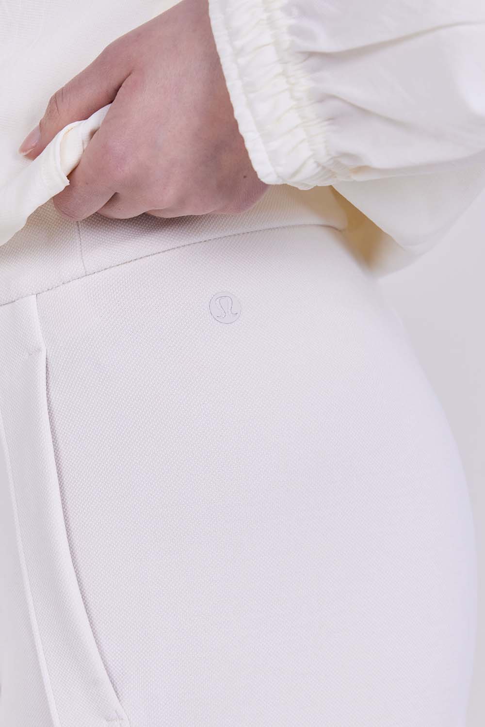 תמונת תקריב דוגמן של Softstreme High-Rise Wide-Leg Pique Pant Regular