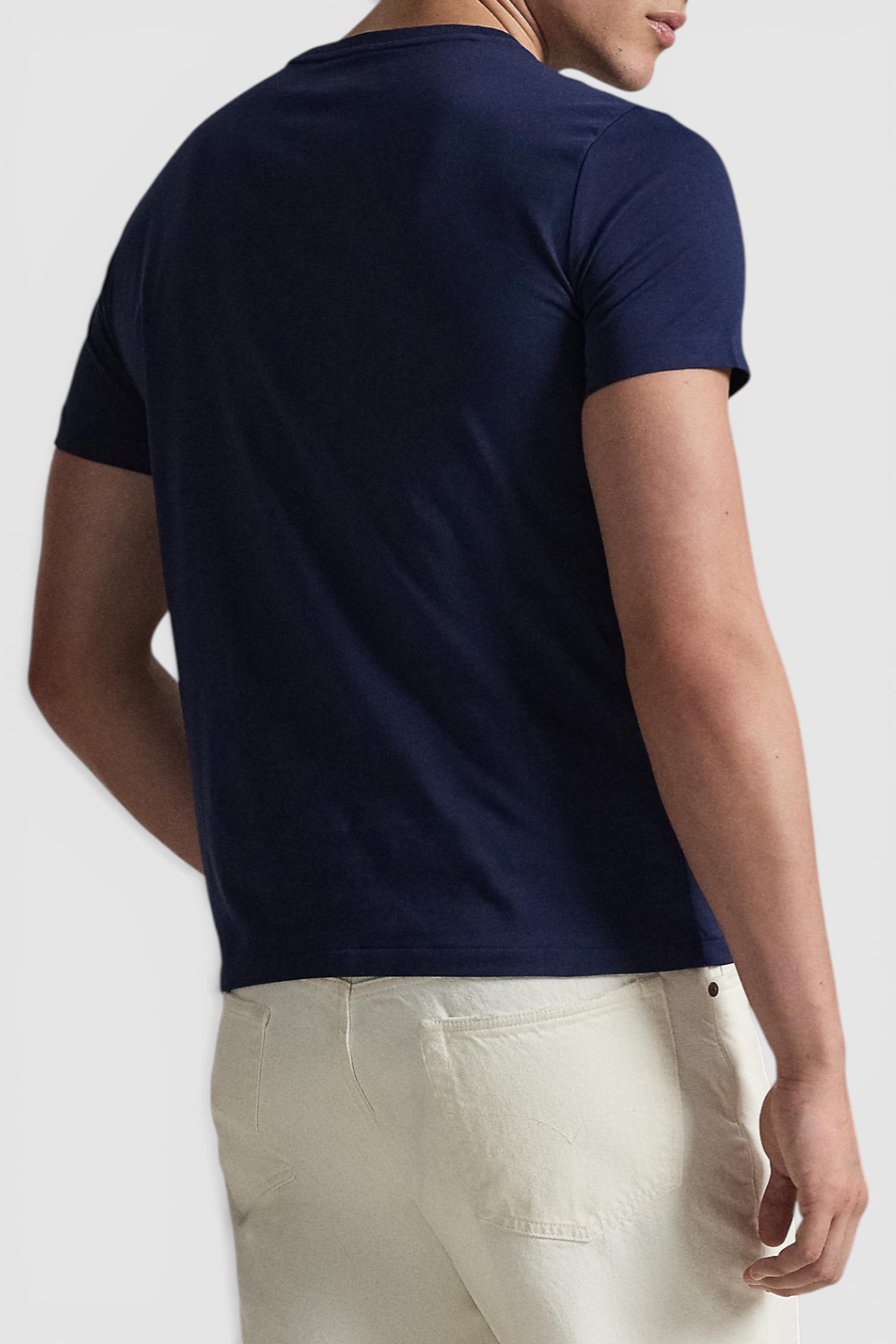 תמונת דוגמן אחורית של חולצת טי