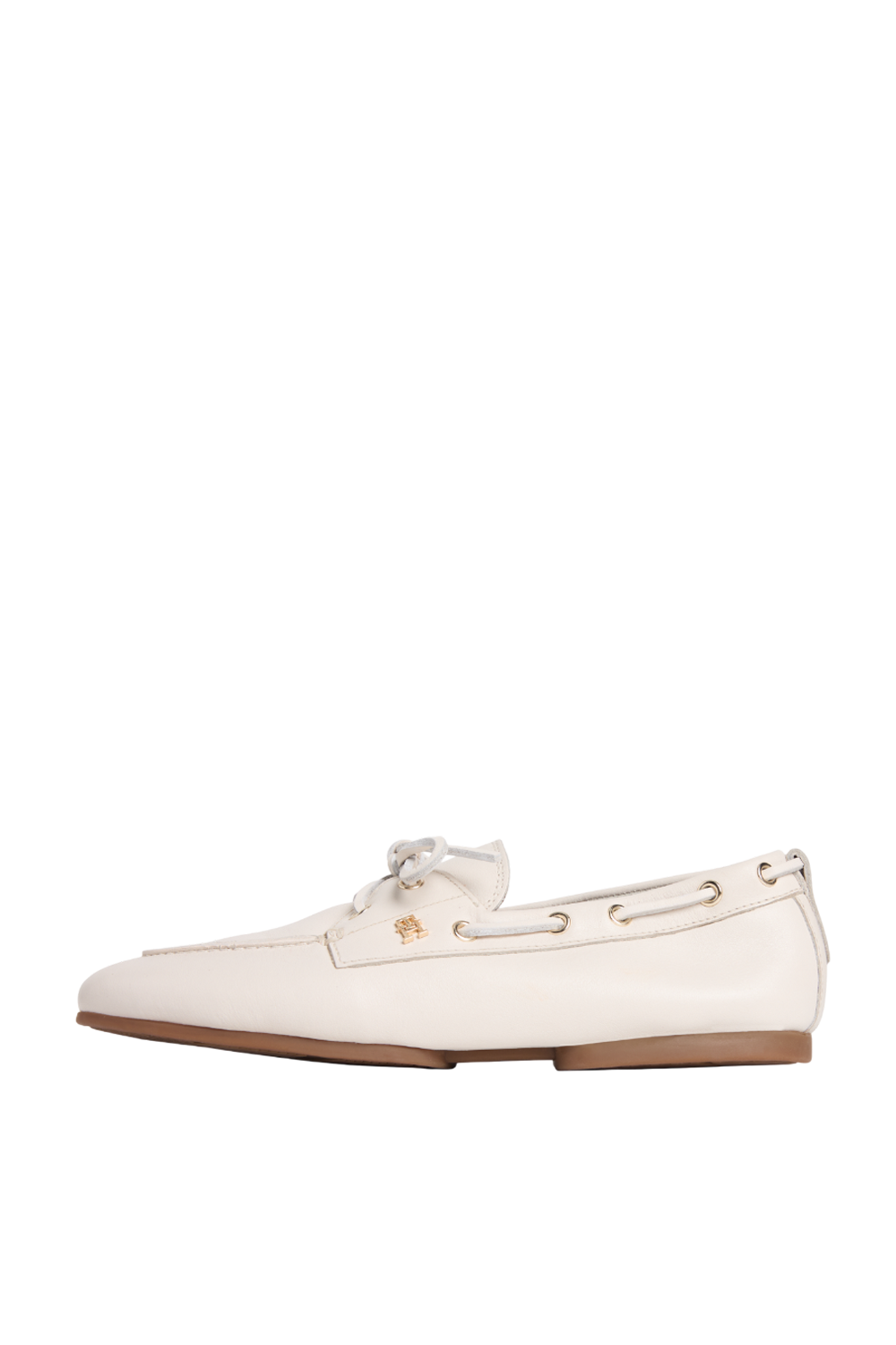 תמונה אחורית של נעלי מוקסינים