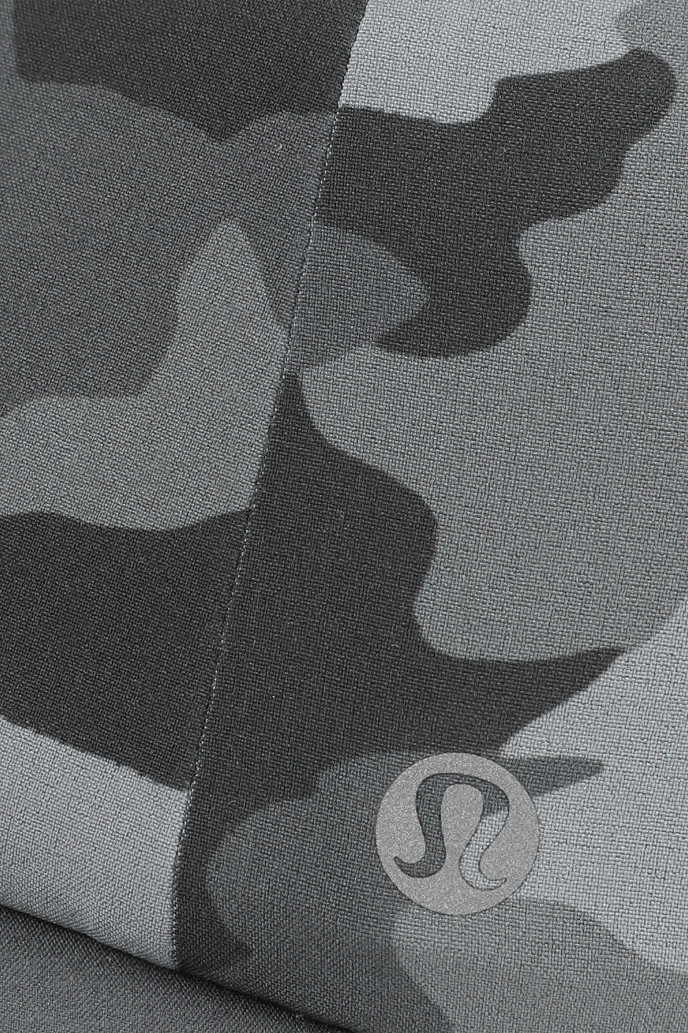 תמונת תקריב של Men`s Fast and Free Running Hat