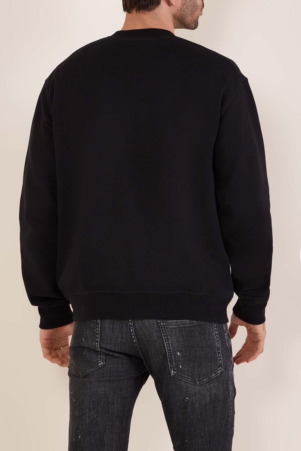 תמונת דוגמן אחורית של סווטשירט