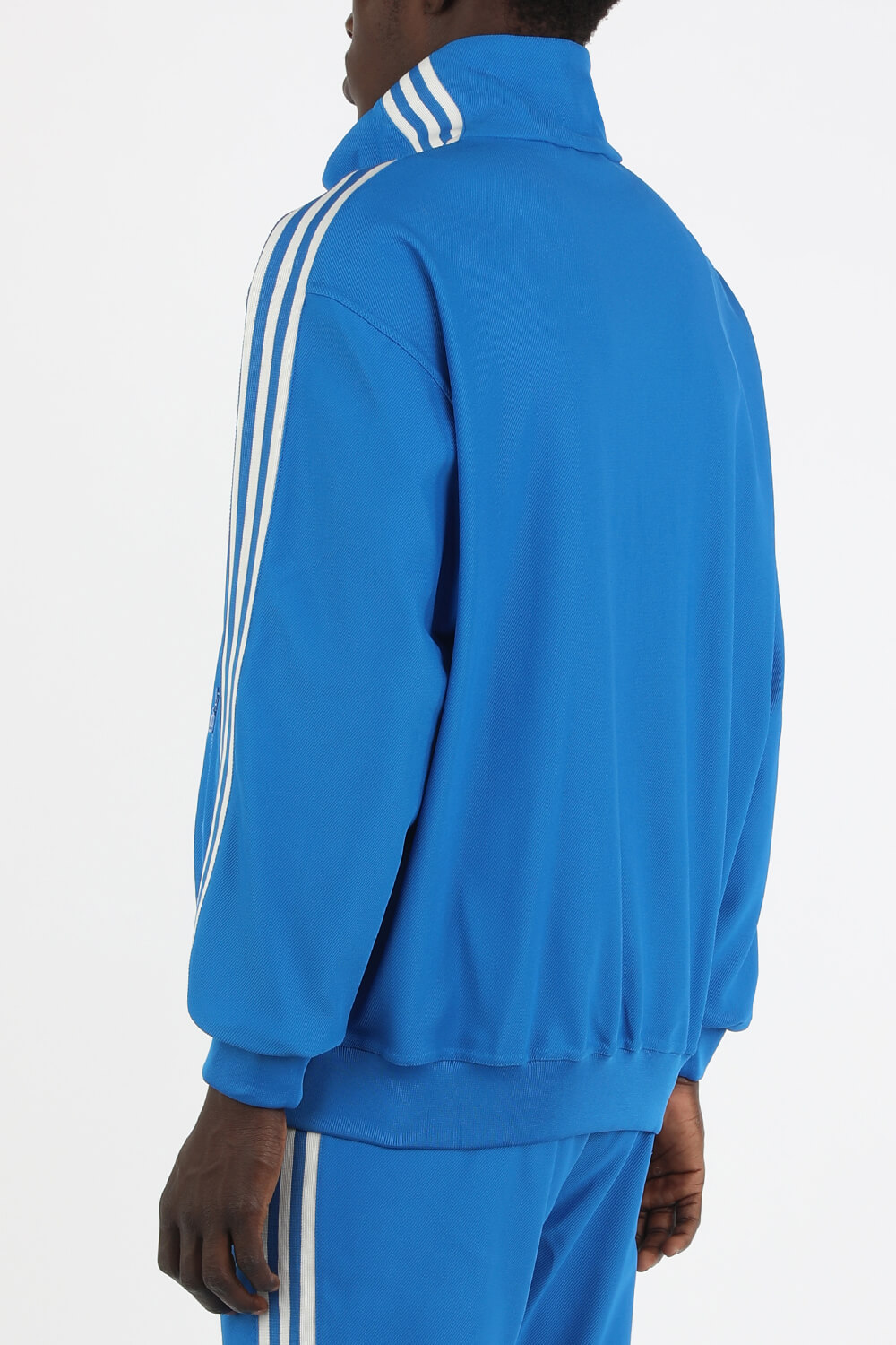 תמונת דוגמן אחורית של קולקציית הגרסה הכחולה של אדידס סווטשירט מרוכסן בגוון כחול