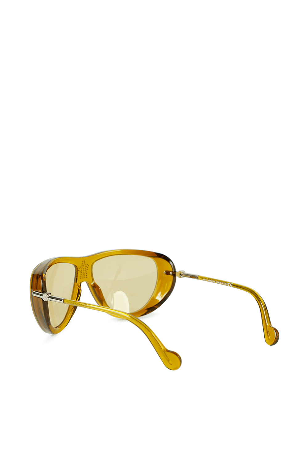 תמונת תקריב של משקפי שמש טייסים בגוון חום-שקוף עם עדשות בהירות