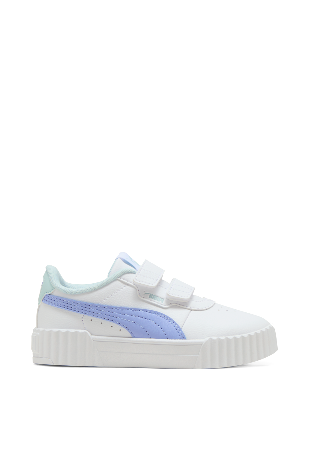 תמונה קידמית של נעלי סניקרס