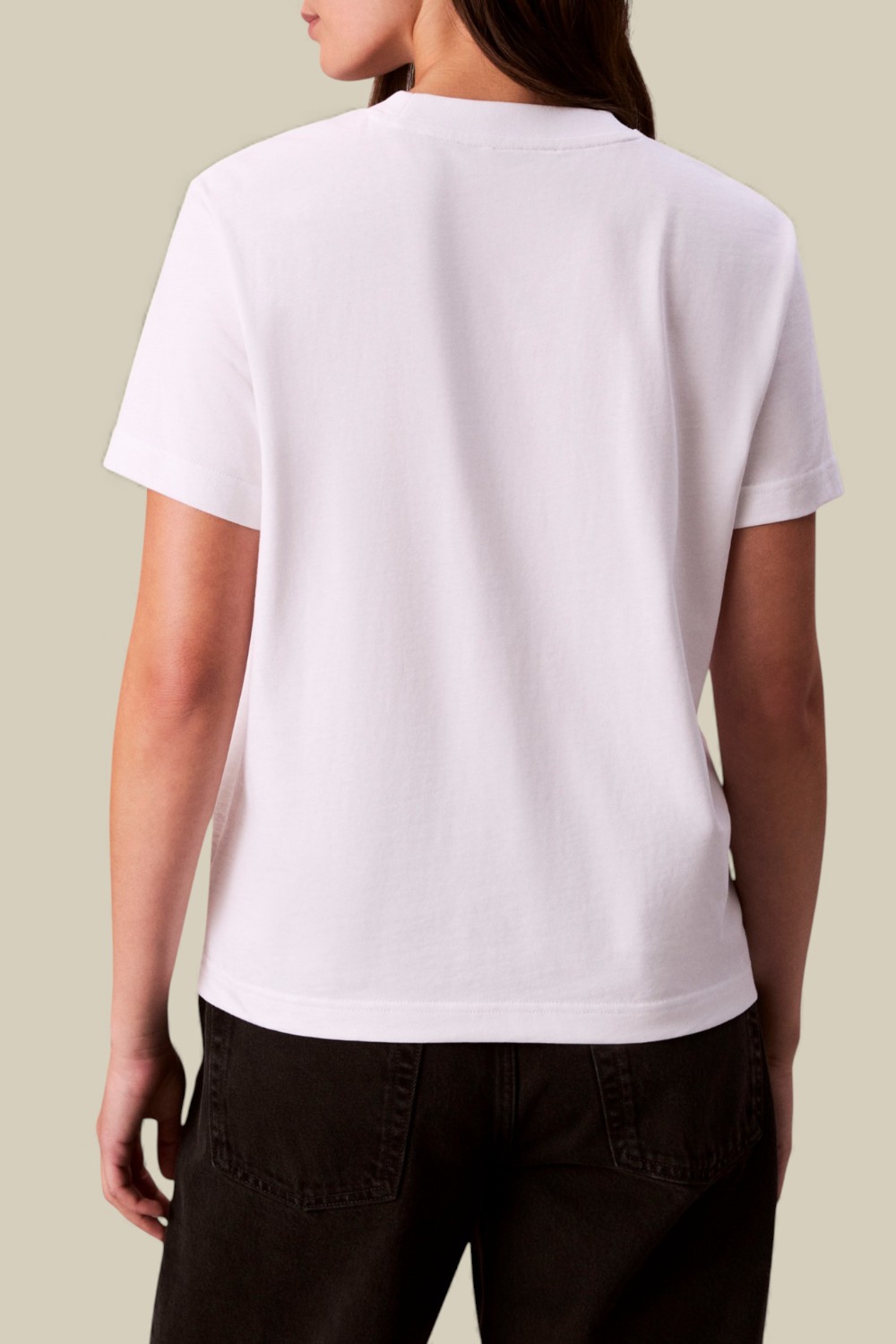 תמונת דוגמן אחורית של חולצת טי