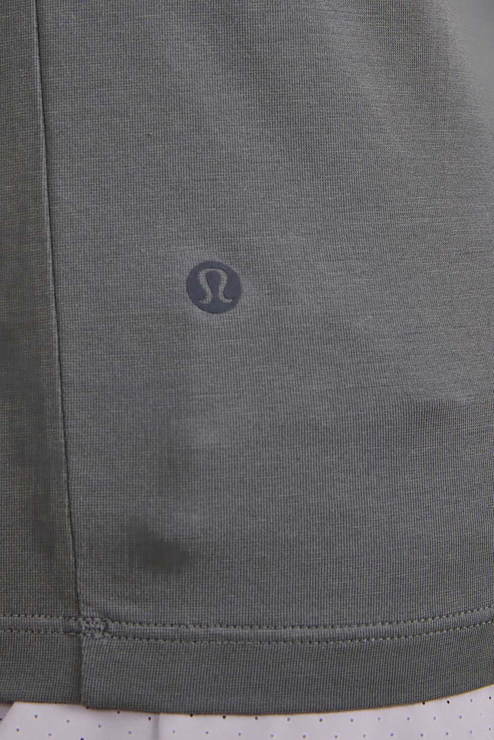 תמונת תקריב דוגמן של Zeroed In Short Sleeve Shirt