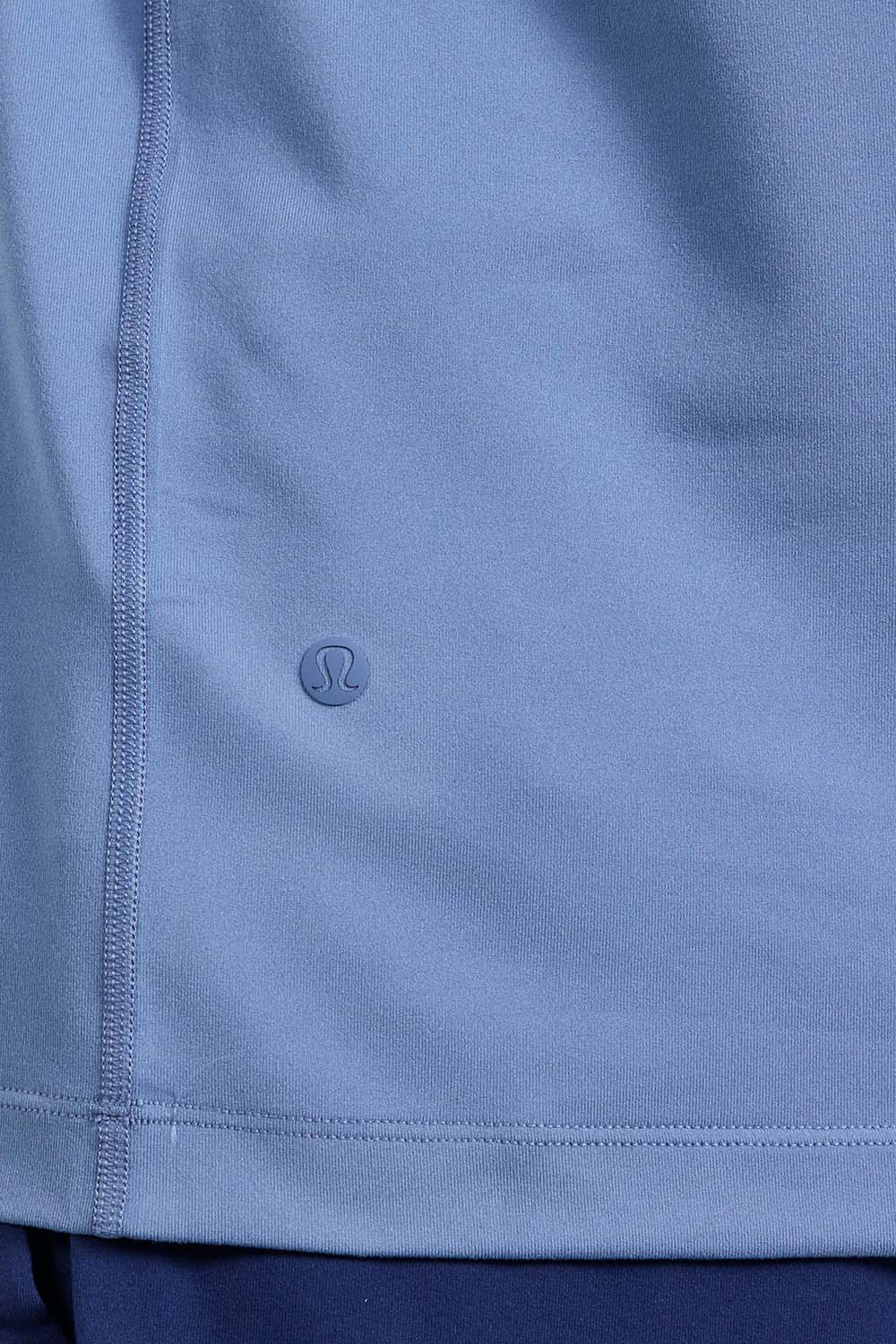 תמונת תקריב דוגמן של Soft Jersey Short-Sleeve Shirt