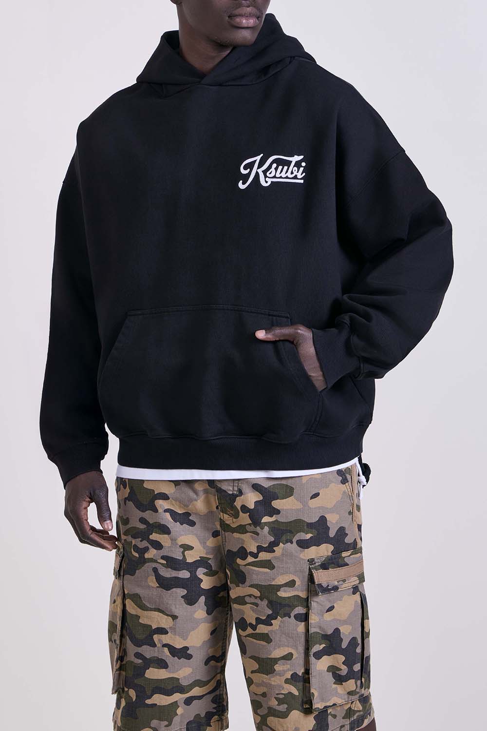 תמונת דוגמן קידמית של סווטשירט קפוצ'ון אוברסיז