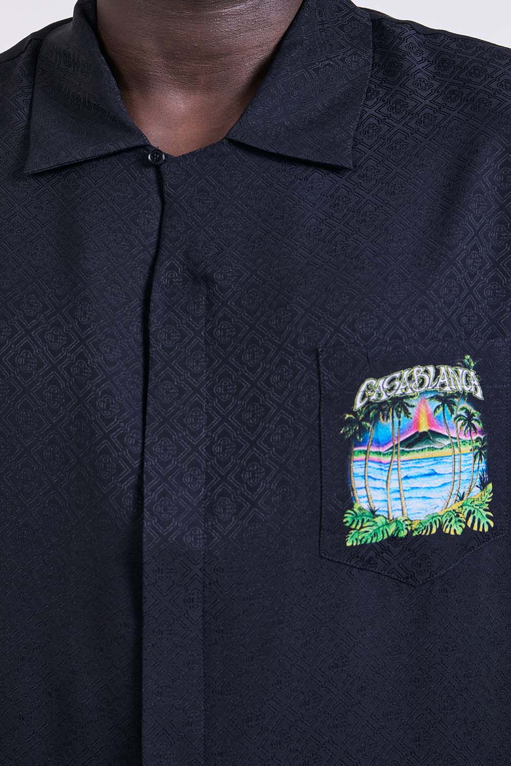 תמונת תקריב דוגמן של חולצת טי