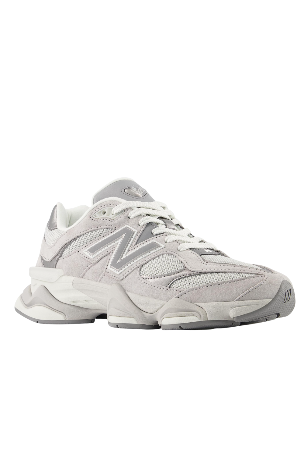 תמונת תקריב של נעלי סניקרס 9060