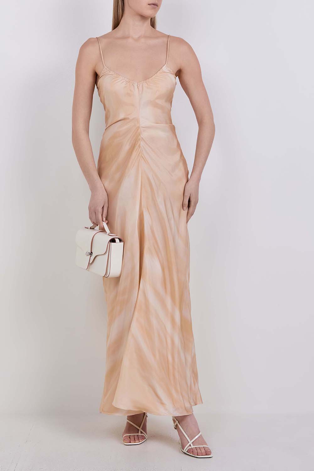 תמונת דוגמן קידמית של תיק קרוסבודי