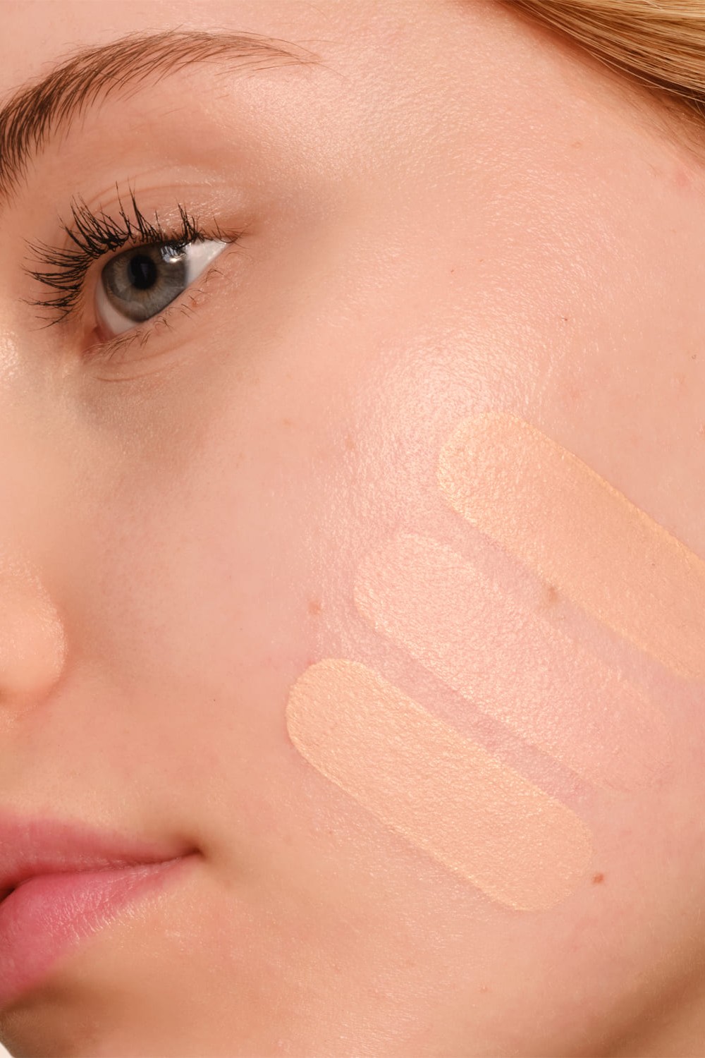 תמונת תקריב של Skin Tint Longwear & Care 32 ML