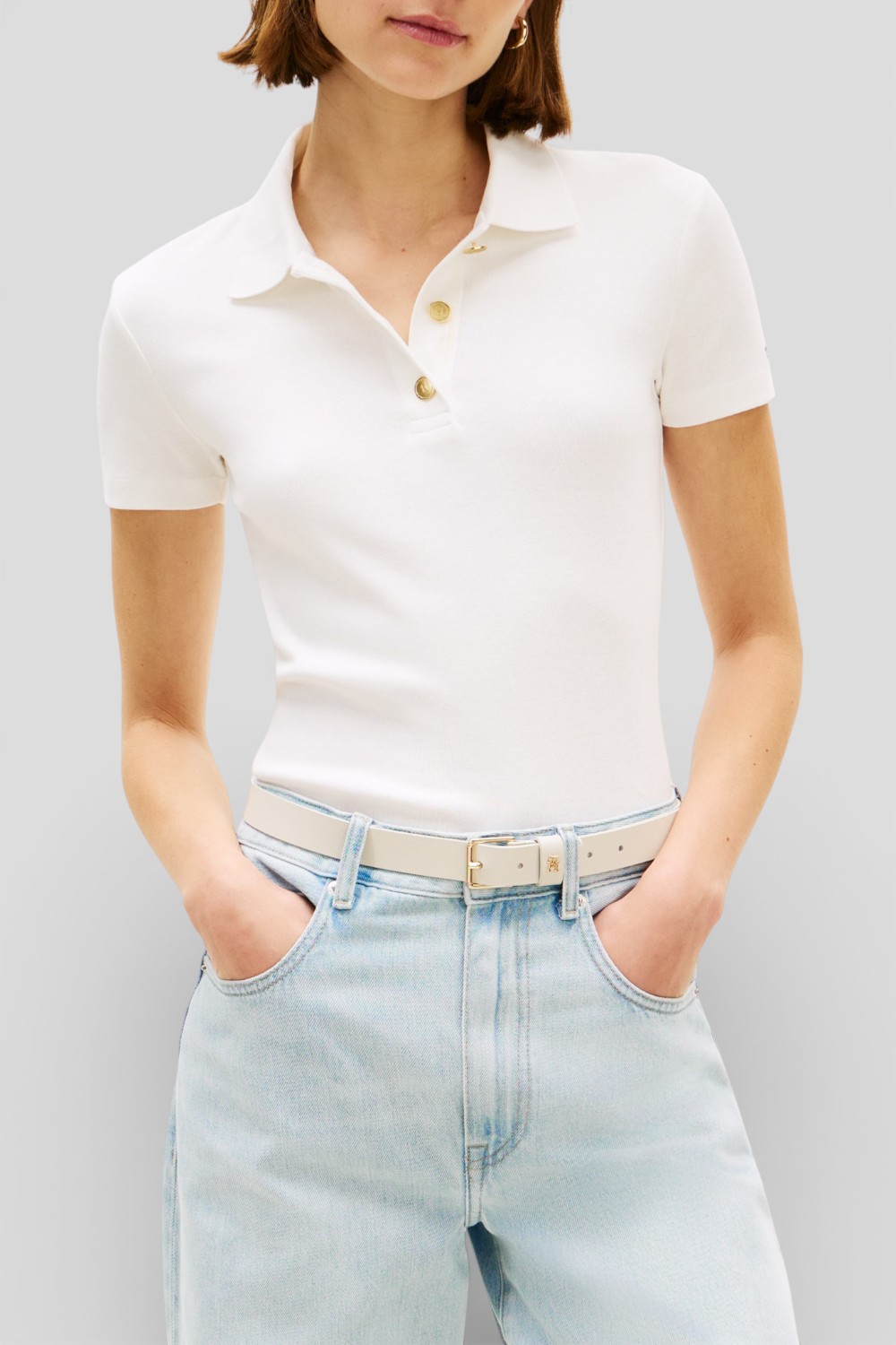 תמונת דוגמן קידמית של חולצת פולו