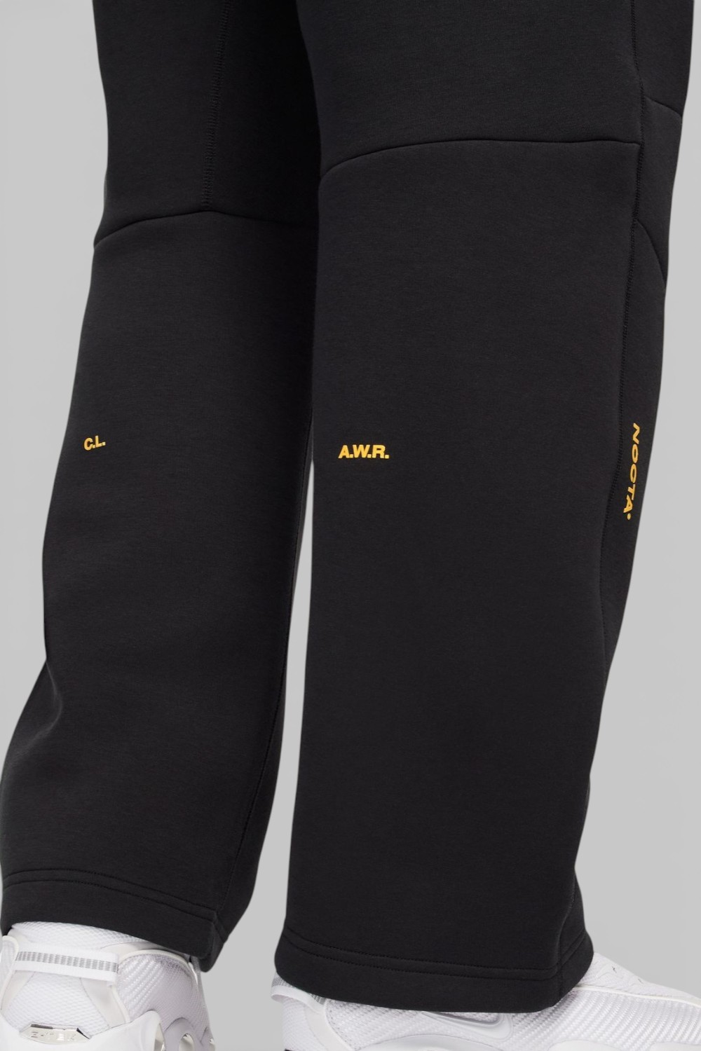 מכנסי ג'וגר נייקי X נוקטה