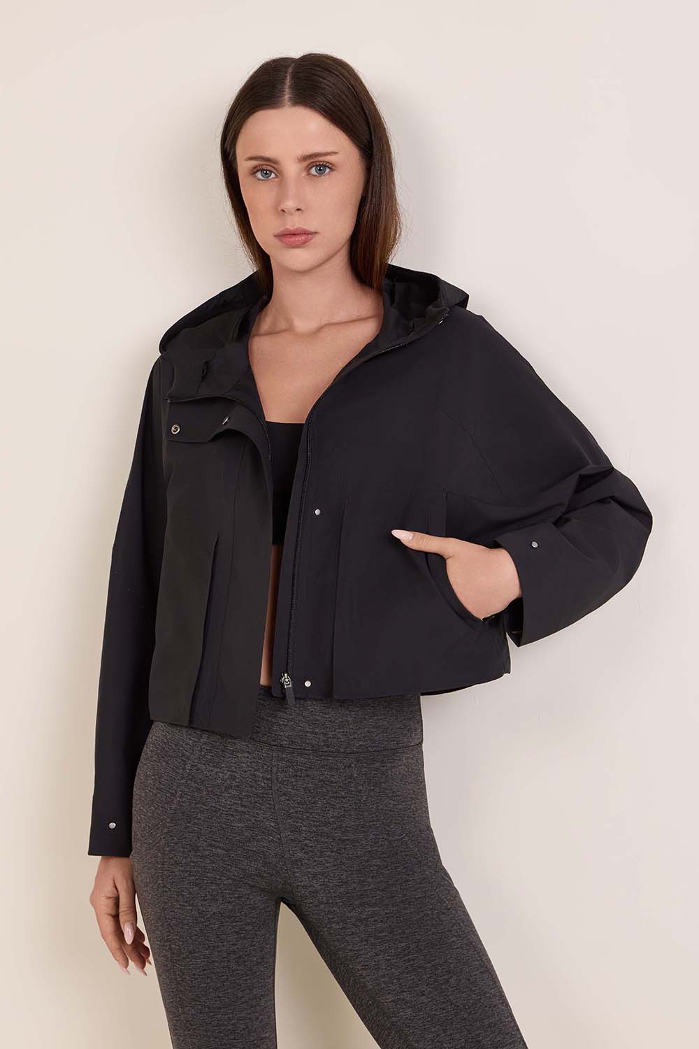 תמונת דוגמן קידמית של Rain Chaser Jacket