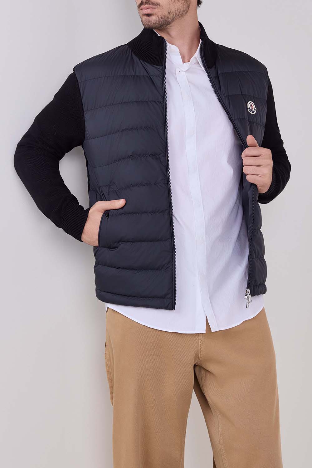 תמונת דוגמן קידמית של קרדיגן בריפוד קל