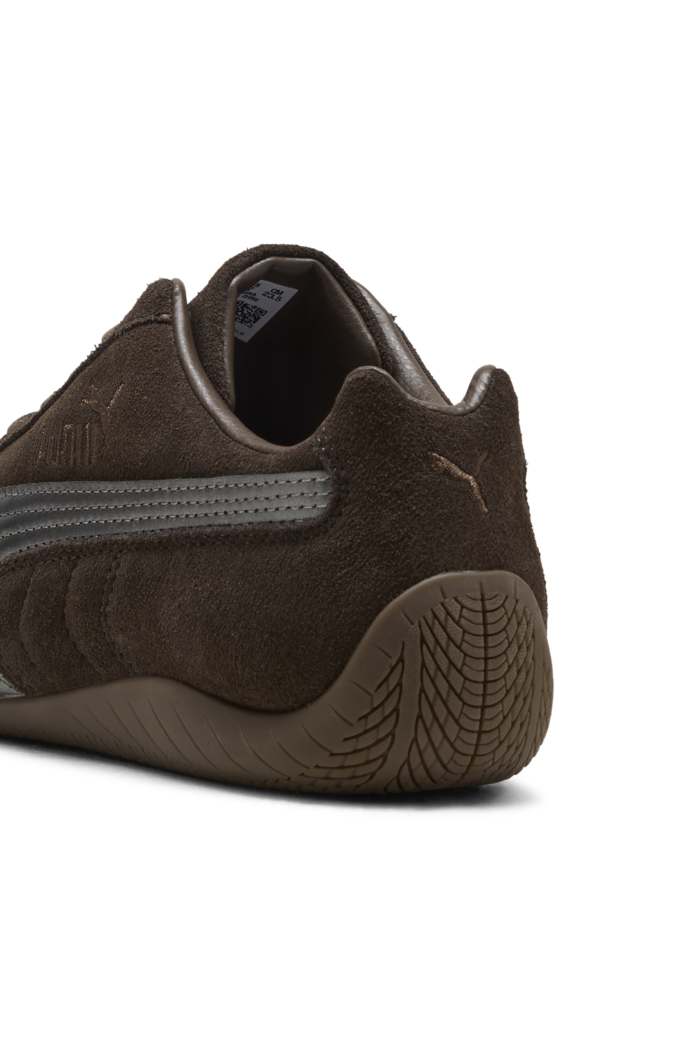 תמונת פנים של נעלי סניקרס